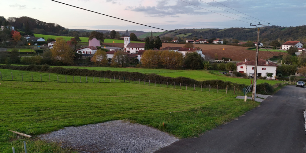 terrain à ST PALAIS (64120)